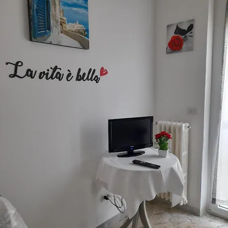 Sweet Night In Apartman