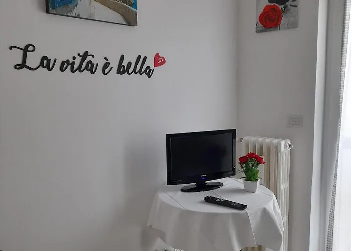 Sweet Night In Apartament